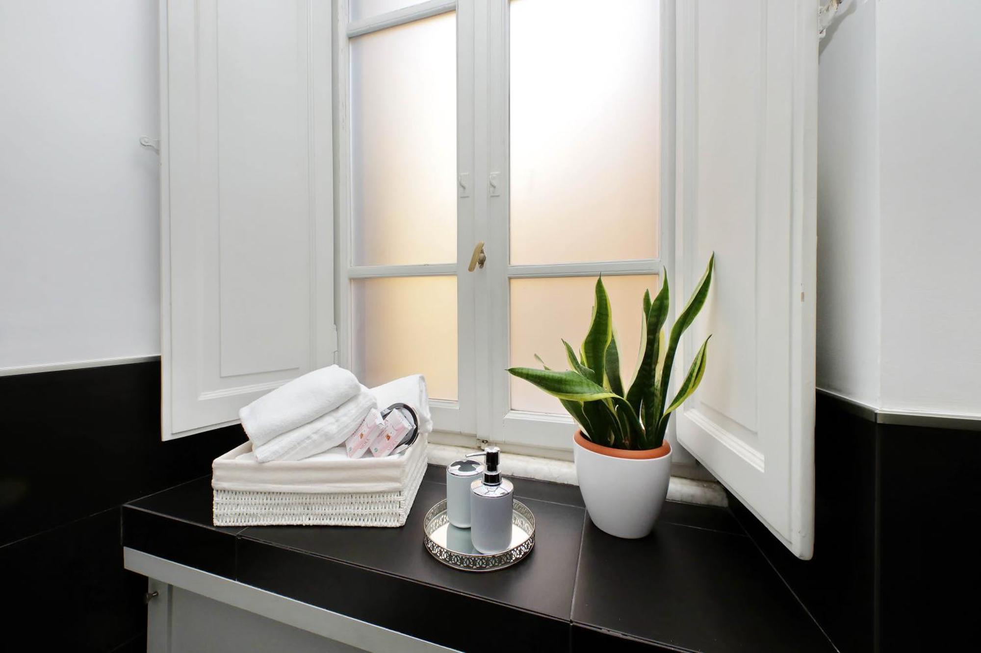 Luxury Apartment Vaticano-S'Peter Basilica - Netflix Wifi - Aircond Roma Eksteriør bilde